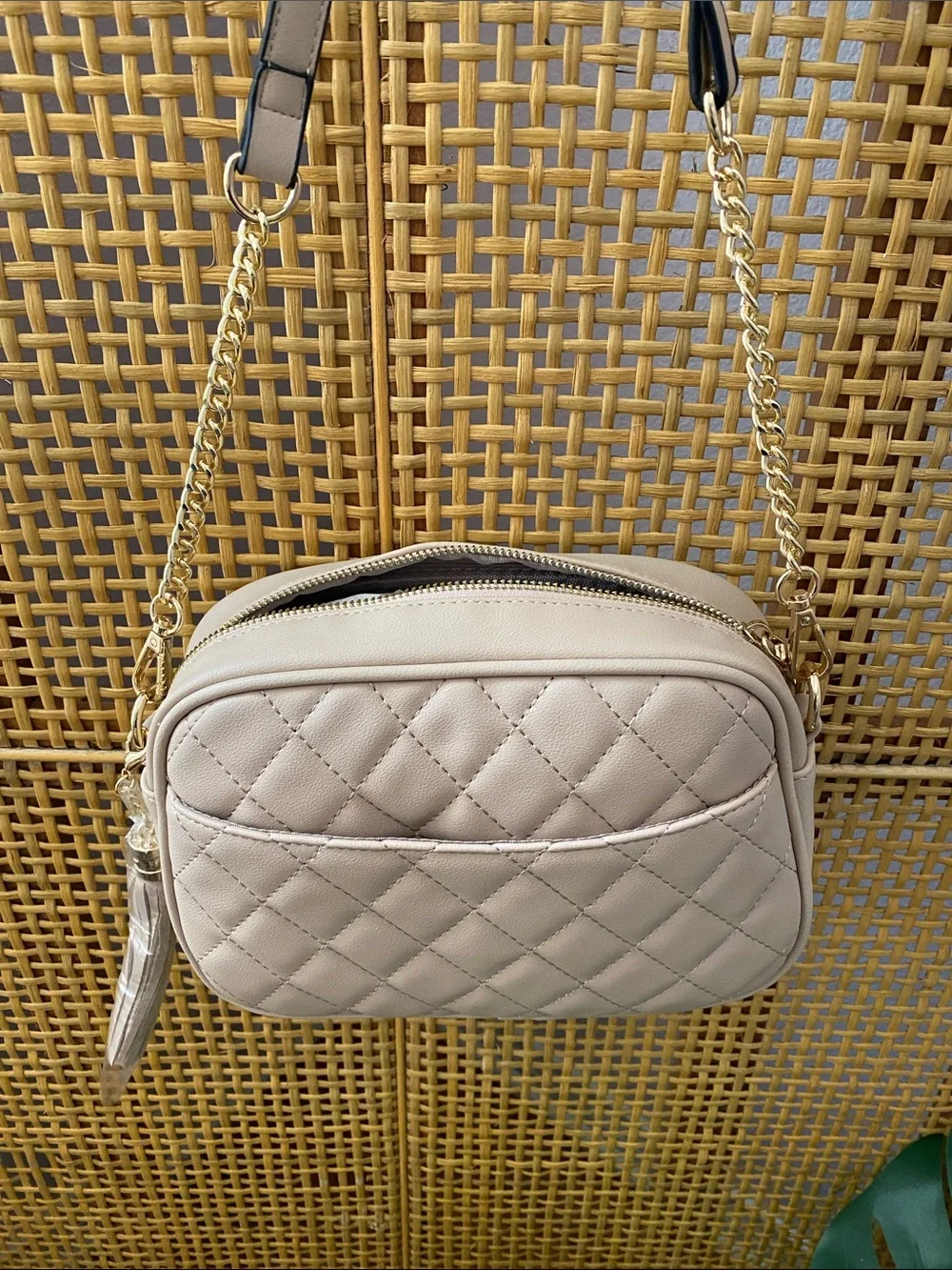 Women's Quilted Crossbody Bag in Beige